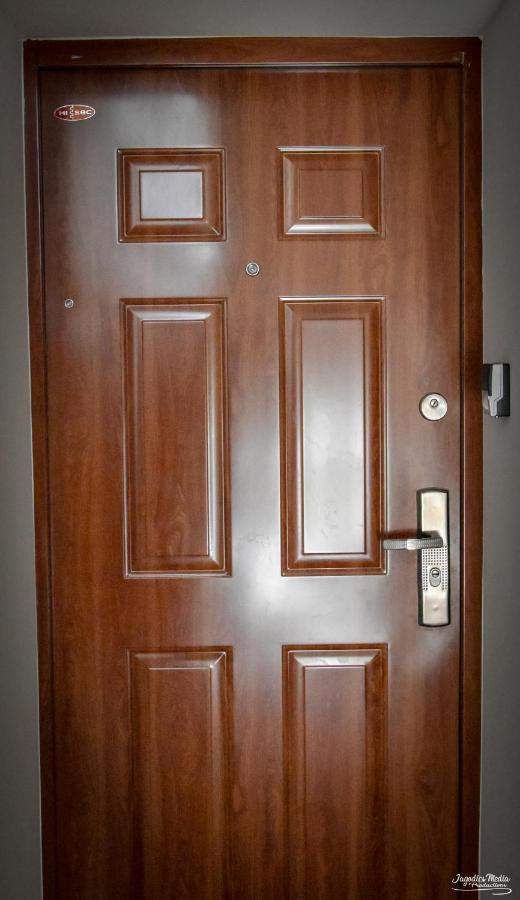 Lovely Central Apartment With Free Parking, Koezponthoz Koezeli 3 Szobas Lakas Дьор Екстериор снимка