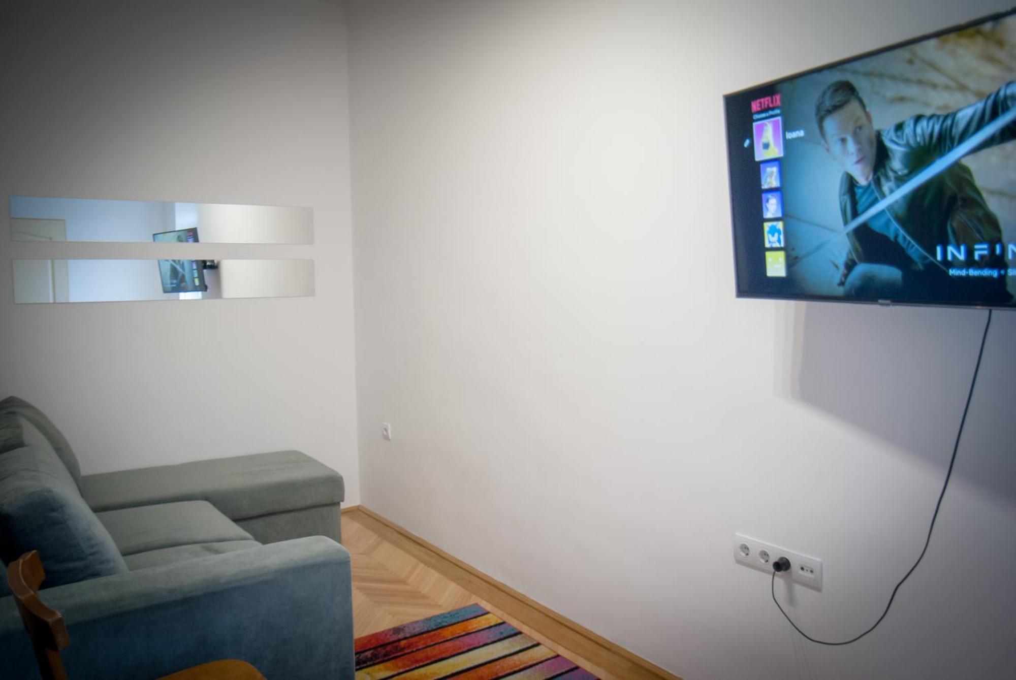 Lovely Central Apartment With Free Parking, Koezponthoz Koezeli 3 Szobas Lakas Дьор Екстериор снимка