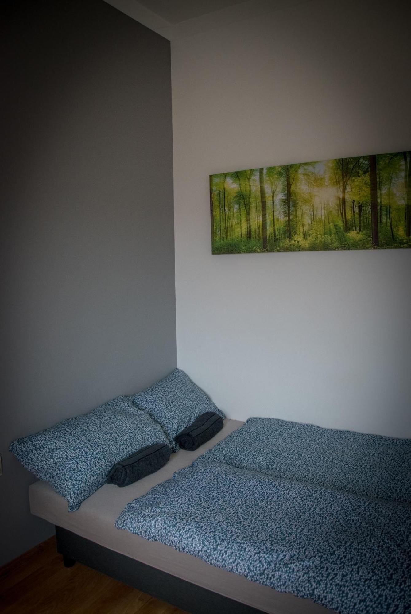 Lovely Central Apartment With Free Parking, Koezponthoz Koezeli 3 Szobas Lakas Дьор Екстериор снимка